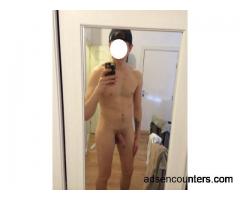 Looking for fun - m4m - 21 - Queens NY