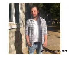 YOUNG ITALIAN LOOKING FOR FWB - m4w - 29 - Elmhurst IL