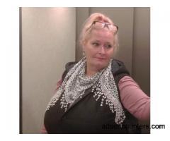 Older unsatisfied milf with big chest - w4m - 54 - Bronx NY