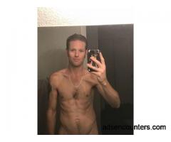 well endowed, single, straight guy looking for free nsa fun - m4w - 40 - New Braunfels TX