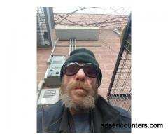 59 yr old experienced, seasoned straight male - m4w - 59 - Austin TX