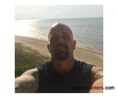 42 m 6'7 for FWB - m4w - 42 - Brookfield WI