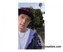 Chill in East Hollywood looking for a playmate for a fun romp-n-rut - m4w - 42 - Los Angeles CA