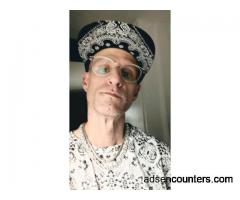 Chill in East Hollywood looking for a playmate for a fun romp-n-rut - m4w - 42 - Los Angeles CA