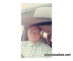 I am looking friend with benefit.(FWB) 100% female / 100% heterosexual - m4w - 57 - Fresno CA