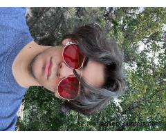 I am 18 looking for someone to hookup with I am also bi - m4w - 18 - West Jordan UT