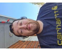 Looking for friends with benefits - m4w - 33 - Peterborough ON