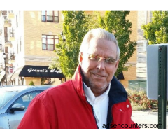 KINDA CUTE MILLIONAIRE BACHELOR - m4w - Arlington Heights IL