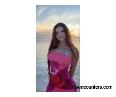 Friendly, Fun & Captivating Companion - Escort - 24 - Parrish FL