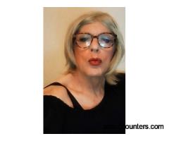Submissive bottom crossdresser