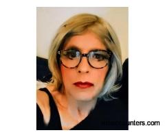 Submissive bottom crossdresser
