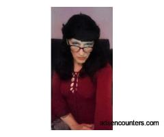 Submissive bottom crossdresser