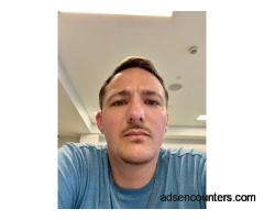 Handsome guy looking for a one night hookup - m4w - 43 - Flushing NY