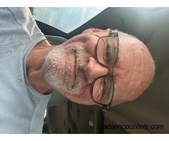 Need free friend with benefits hookup fun time - m4w - 55 - Caruthersville MO